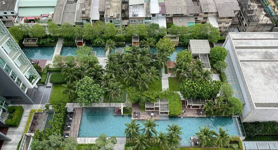 For rent 2 bedrooms condo in Sathon, Bangkok