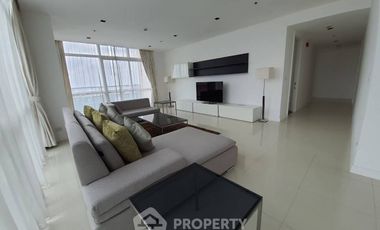 For rent 4 ベッドルーム condo 