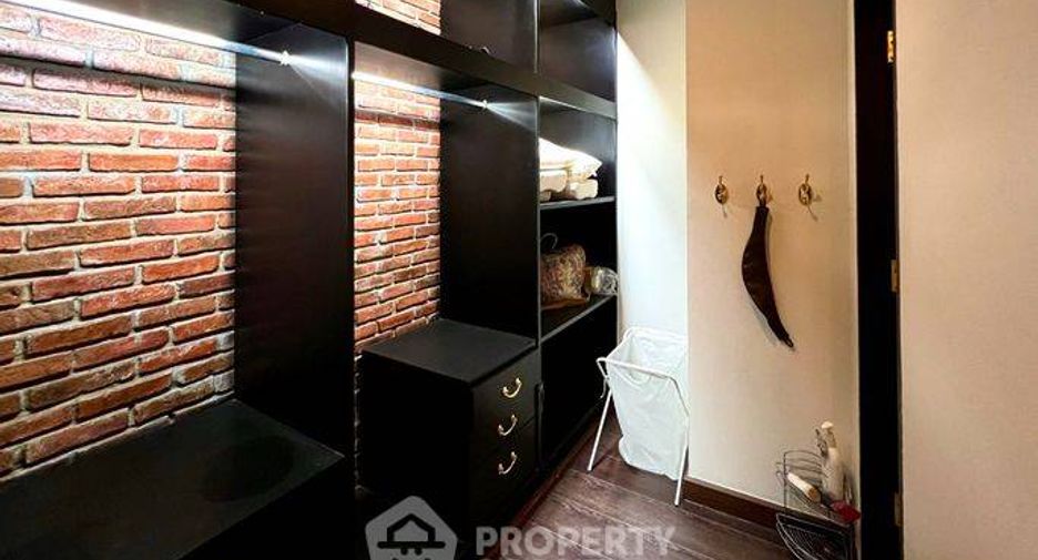 For rent 2 bedrooms condo in Sathon, Bangkok