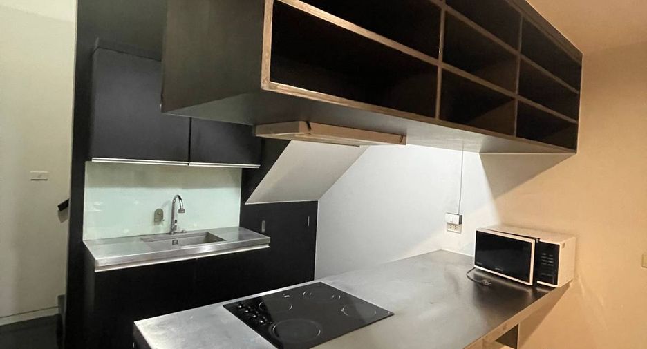 For rent 2 bedrooms condo 