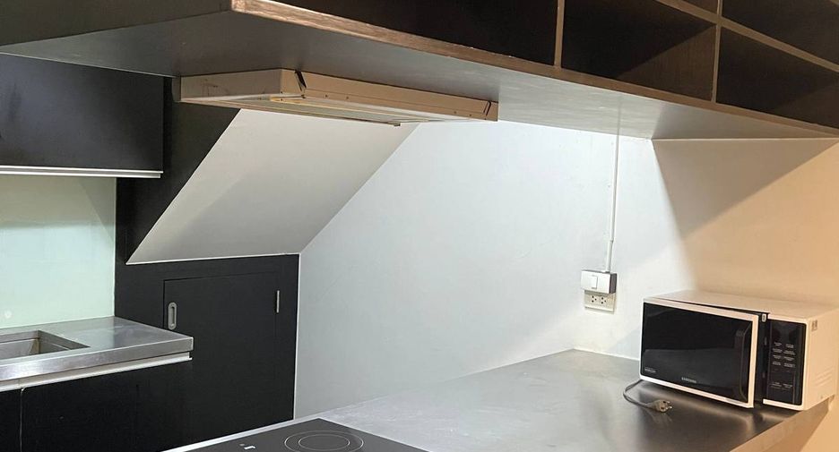 For rent 2 bedrooms condo 