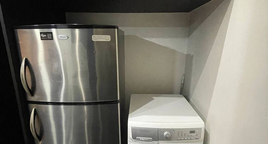 For rent 2 bedrooms condo 