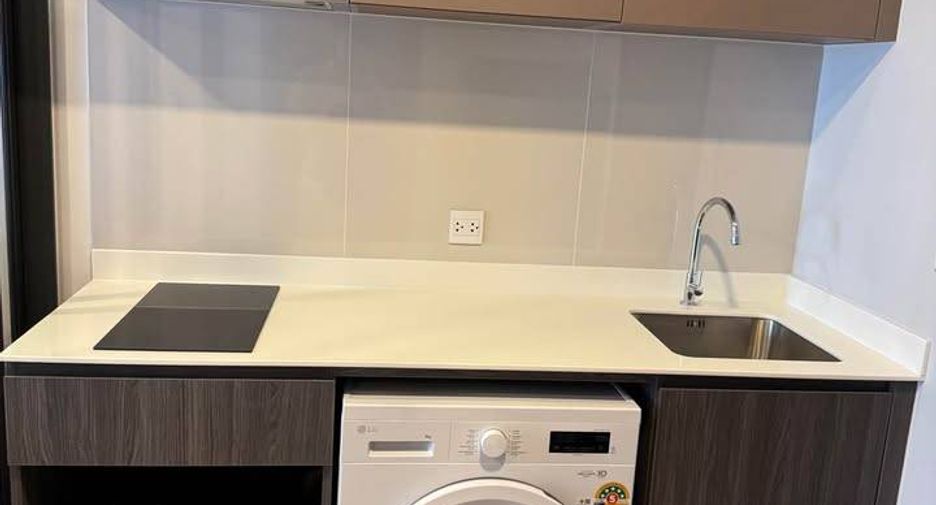 For rent 1 bed condo 