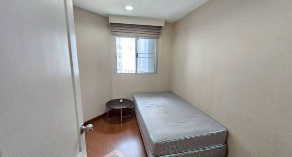 For rent 3 bedrooms condo 
