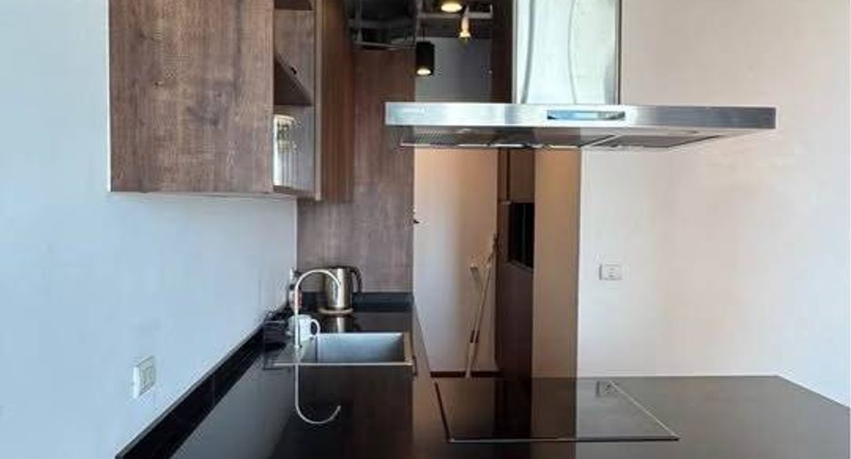 For rent 1 bed condo 