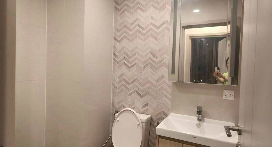 For rent 2 bedrooms condo 
