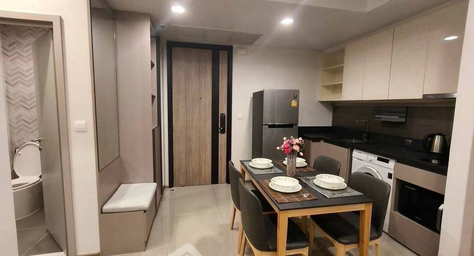 For rent 2 bedrooms condo 