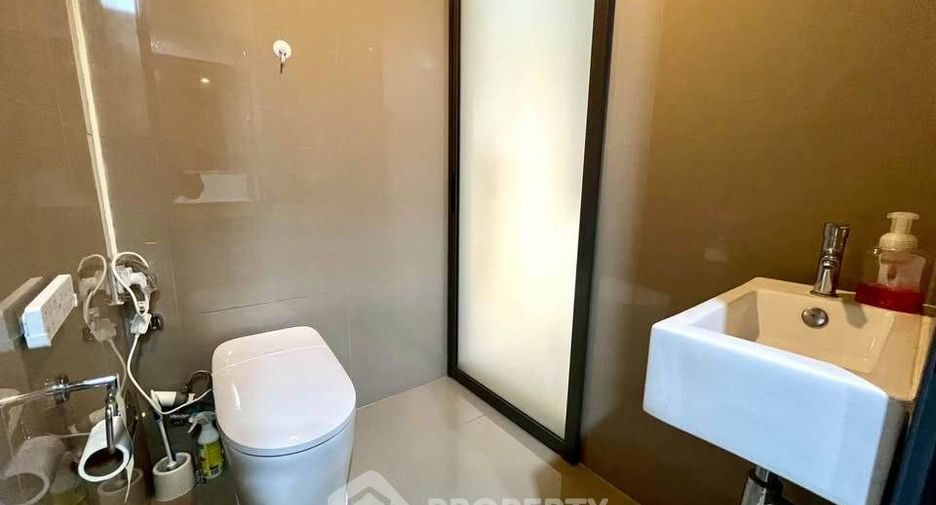 For rent 1 bed condo 