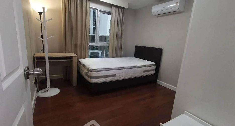 For rent 3 bedrooms condo 