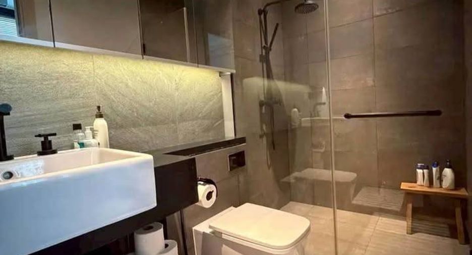 For rent 1 bed condo 