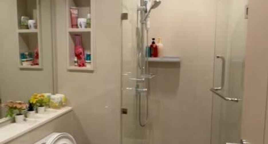 For rent 2 bedrooms condo 