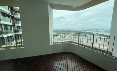 À vendre 2 chambres condo à Yan Nawa, Bangkok