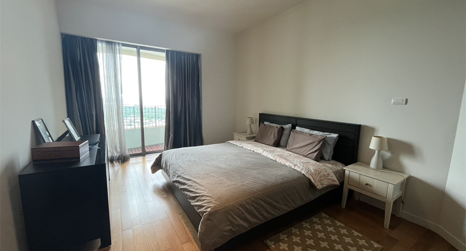 À vendre 2 chambres condo à Yan Nawa, Bangkok