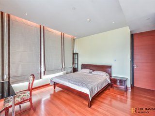 For rent 2 bedrooms condo in Sathon, Bangkok