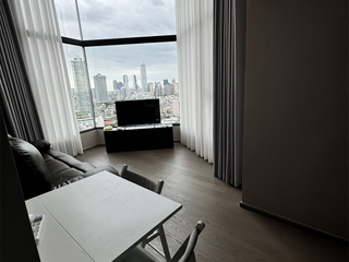 À vendre 2 chambres condo à Bang Rak, Bangkok