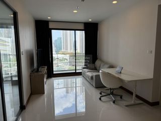 出租 2 卧室 公寓 在 Khlong San, 曼谷