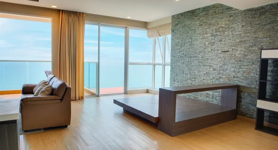 For sale 2 bedrooms condo in Jomtien, Pattaya