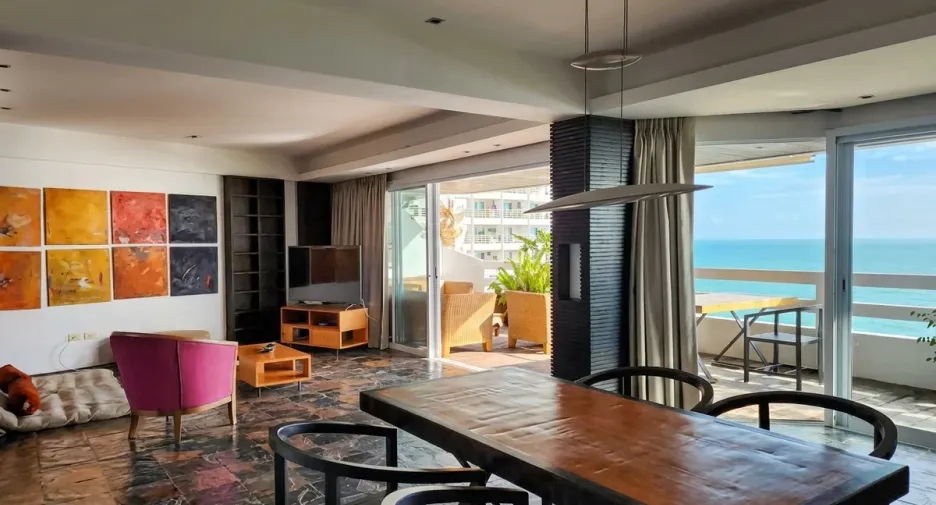 For sale 2 bedrooms condo 