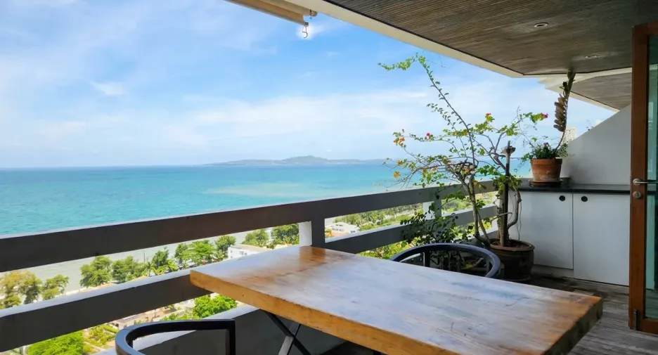 For sale 2 bedrooms condo 