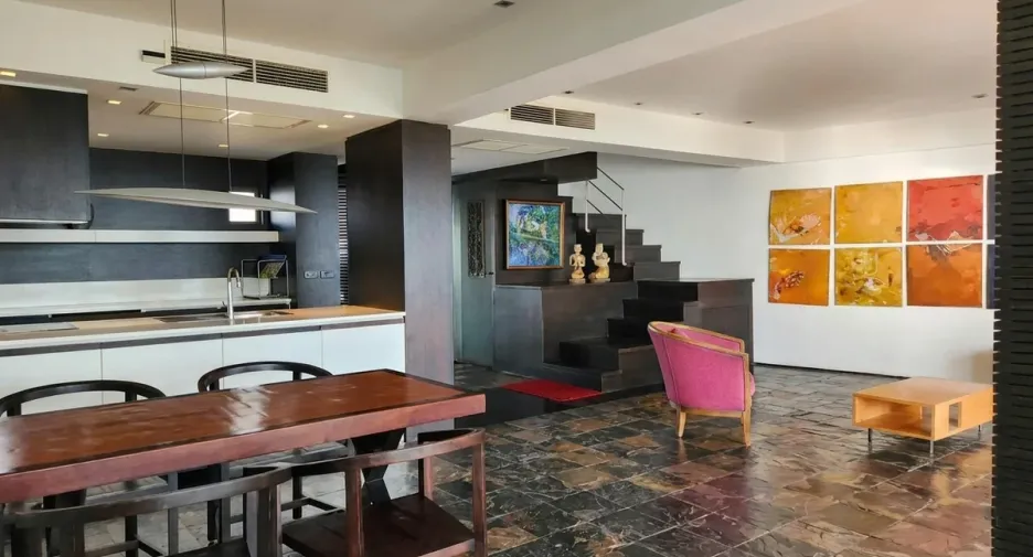 For sale 2 bedrooms condo 
