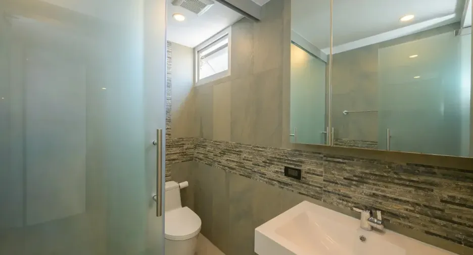 For sale 1 bed condo 