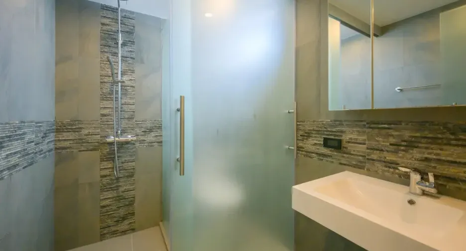 For sale 1 bed condo 