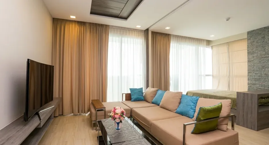 For sale 3 bedrooms condo in Jomtien, Pattaya