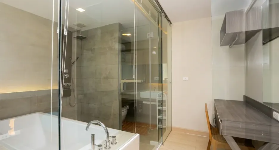 For sale 3 bedrooms condo in Jomtien, Pattaya
