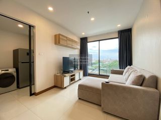 For rent 2 bedrooms condo in Khlong San, Bangkok