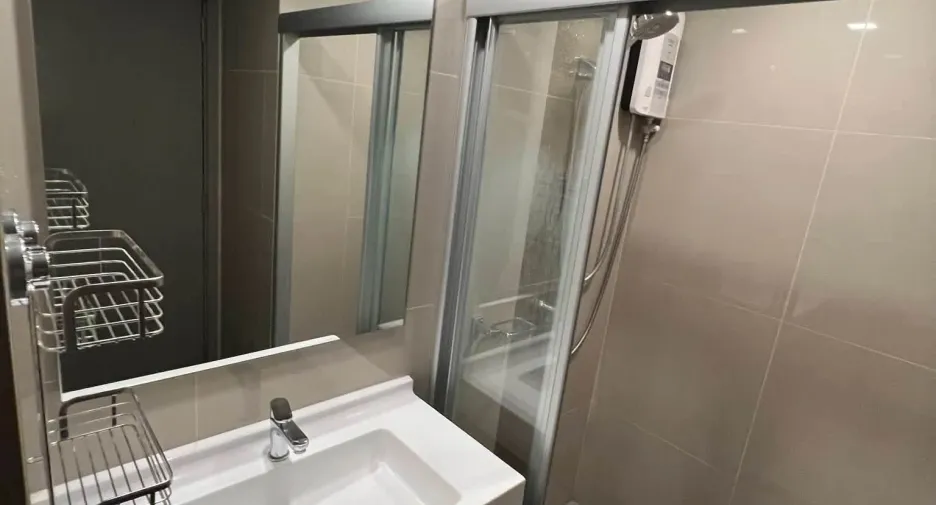 For rent 1 bed condo in Khlong San, Bangkok