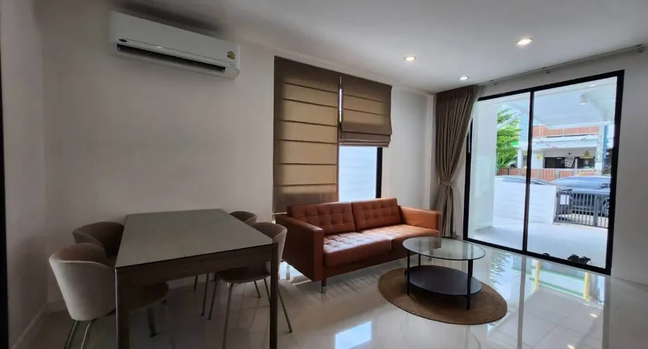 出租 3 卧室 独立屋 在 Suan Luang, 曼谷
