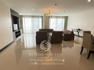 For rent 4 bedrooms condo in Watthana, Bangkok