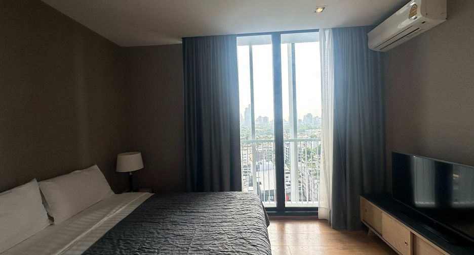 For rent 2 bedrooms condo in Khlong Toei, Bangkok