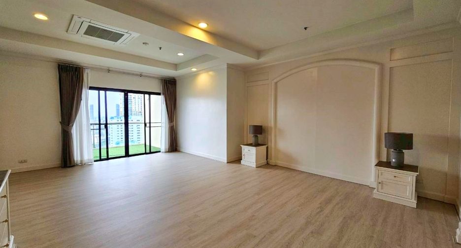 For rent 4 ベッドルーム condo in Watthana, Bangkok