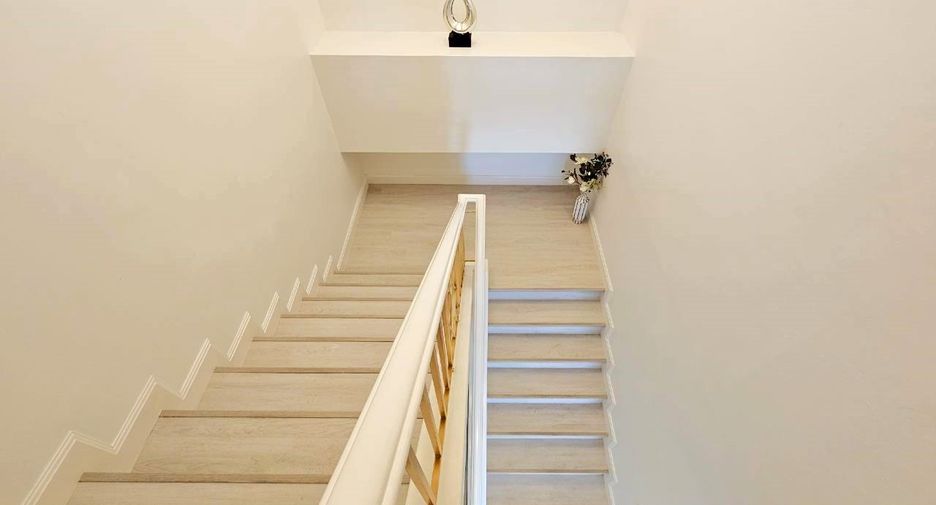 For rent 4 ベッドルーム condo in Watthana, Bangkok