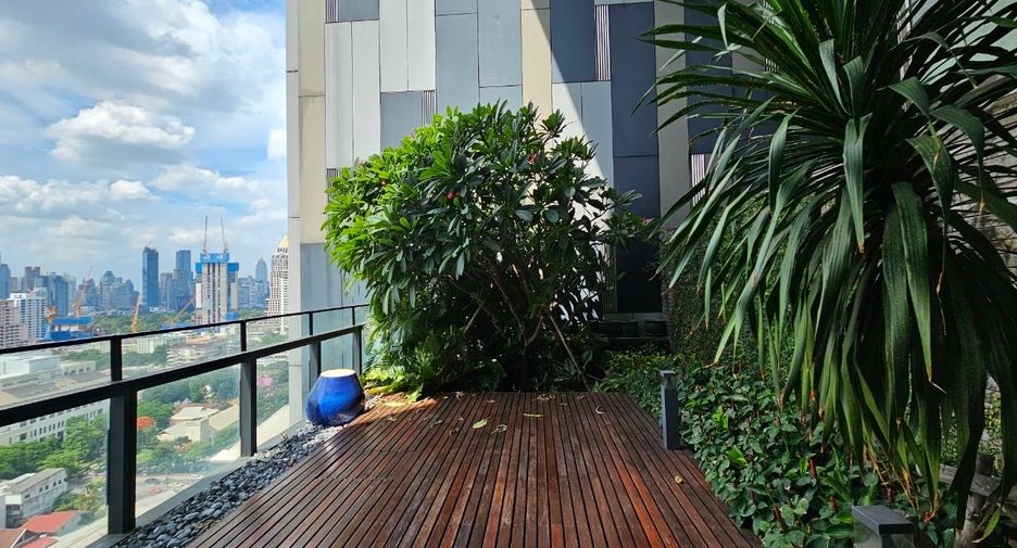 Condo en alquiler de 3 habitaciones en Sathon, Bangkok