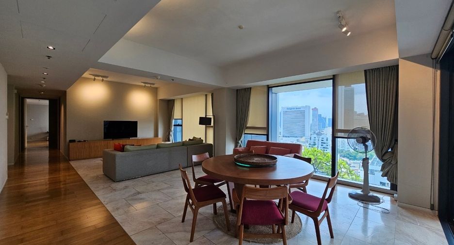 Condo en alquiler de 3 habitaciones en Sathon, Bangkok