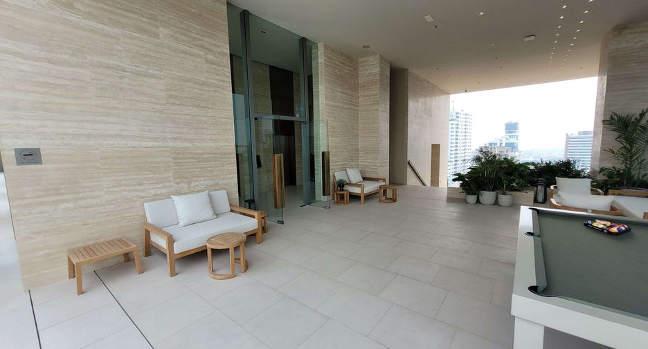 Condo en alquiler de 2 habitaciones en Khlong Toei, Bangkok