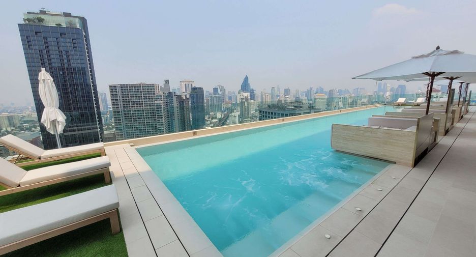 Condo en alquiler de 2 habitaciones en Khlong Toei, Bangkok