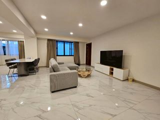 Condo en alquiler de 3 habitaciones en Watthana, Bangkok