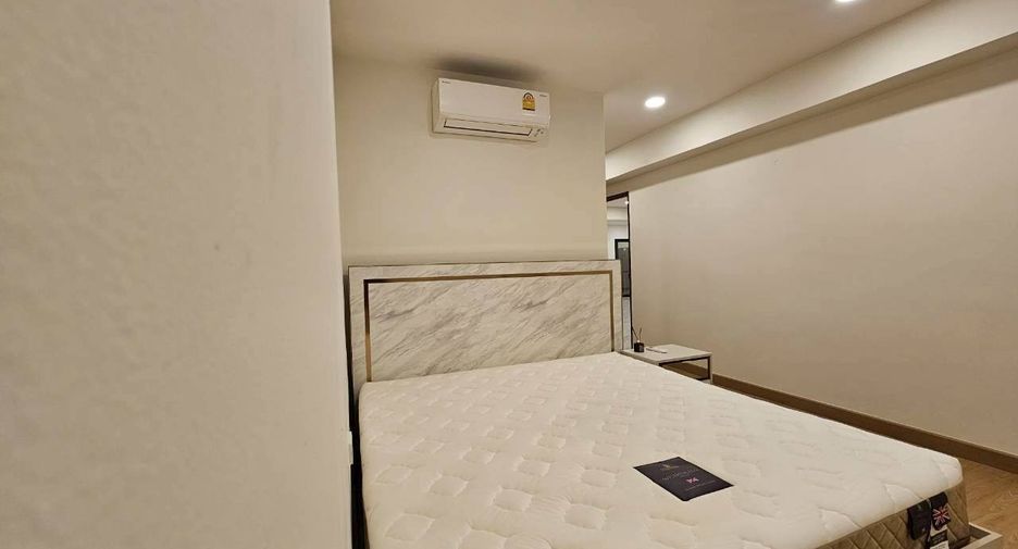 Condo en alquiler de 3 habitaciones en Watthana, Bangkok