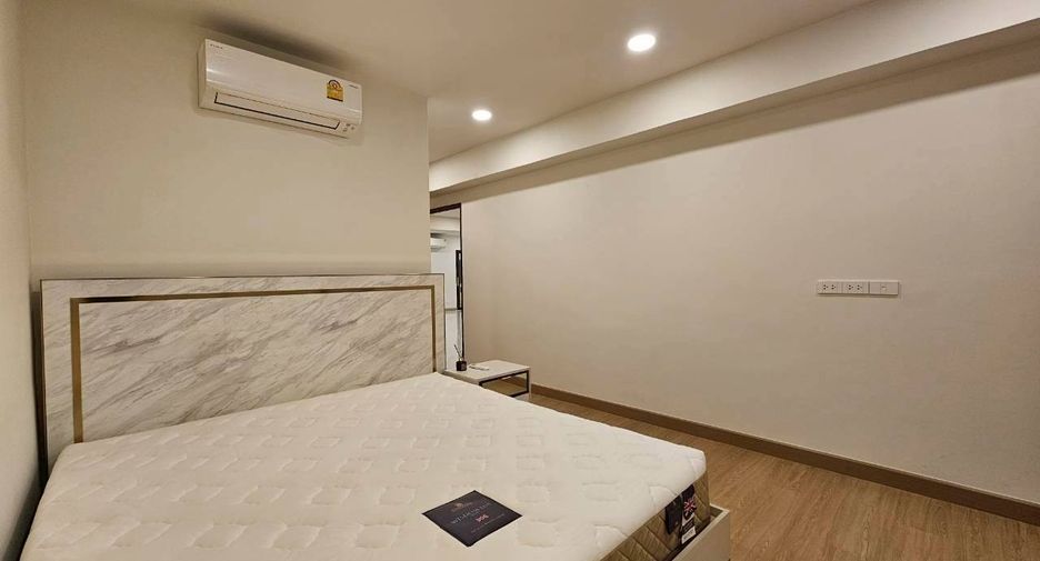 Condo en alquiler de 3 habitaciones en Watthana, Bangkok