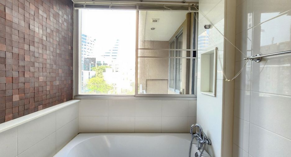 Condo en alquiler de 2 habitaciones en Khlong Toei, Bangkok