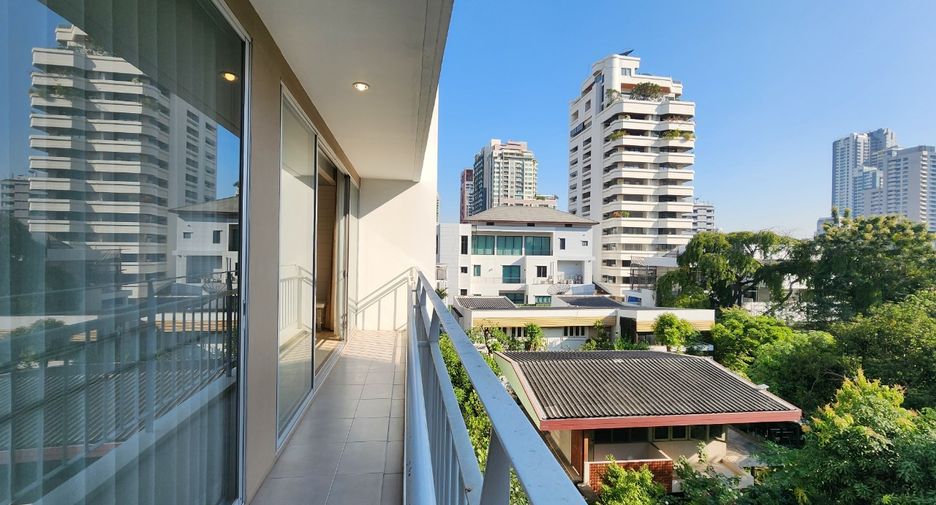 Condo en alquiler de 2 habitaciones en Khlong Toei, Bangkok