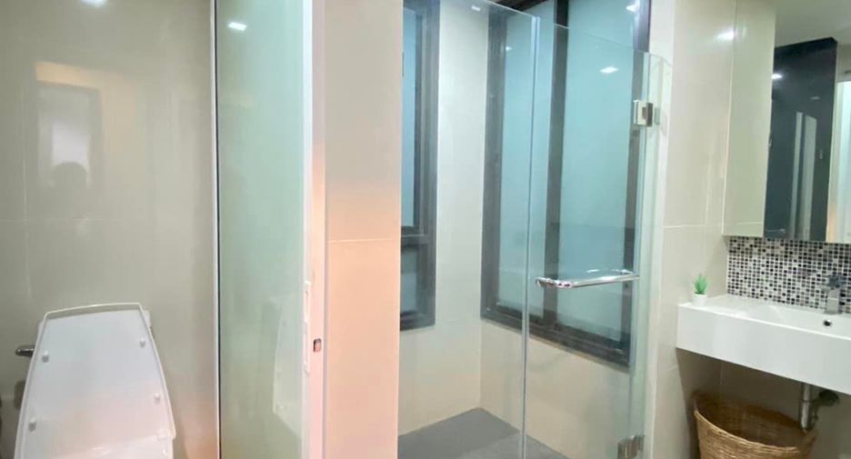 For rent 2 ベッドルーム condo in Khlong Toei, Bangkok
