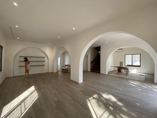 For rent 4 bedrooms house in Khlong Toei, Bangkok