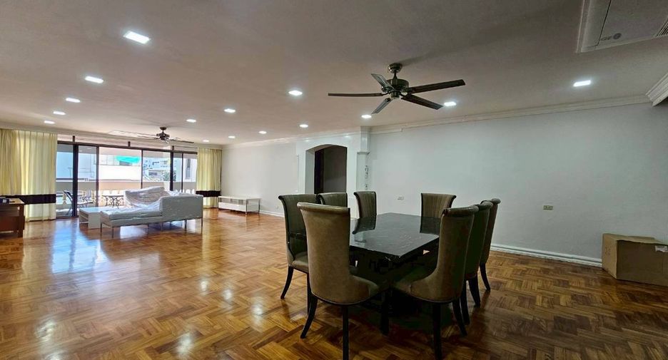 Condo en alquiler de 3 habitaciones en Watthana, Bangkok