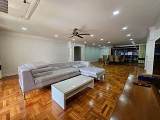 Condo en alquiler de 3 habitaciones en Watthana, Bangkok