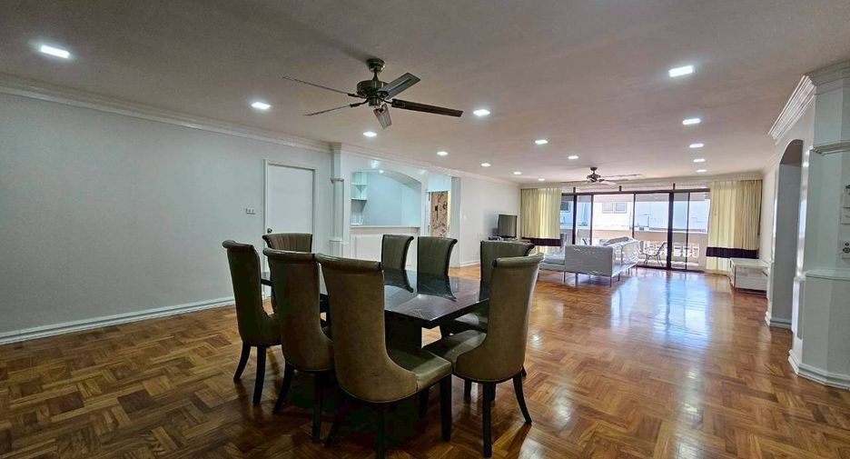 Condo en alquiler de 3 habitaciones en Watthana, Bangkok