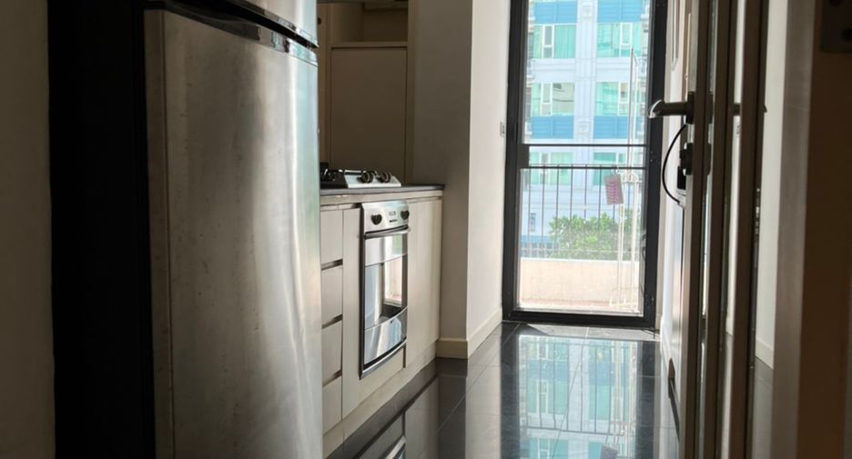 À louer 2 chambres condo à Watthana, Bangkok
